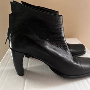 ENZO ANGIOLINI Ankle Boot